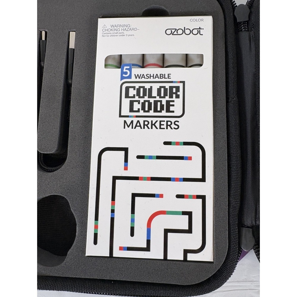 Ozobot Ari Hard Cover Case with Markers, USB Adapter & Book - Robot not Included - Picture 4 of 11